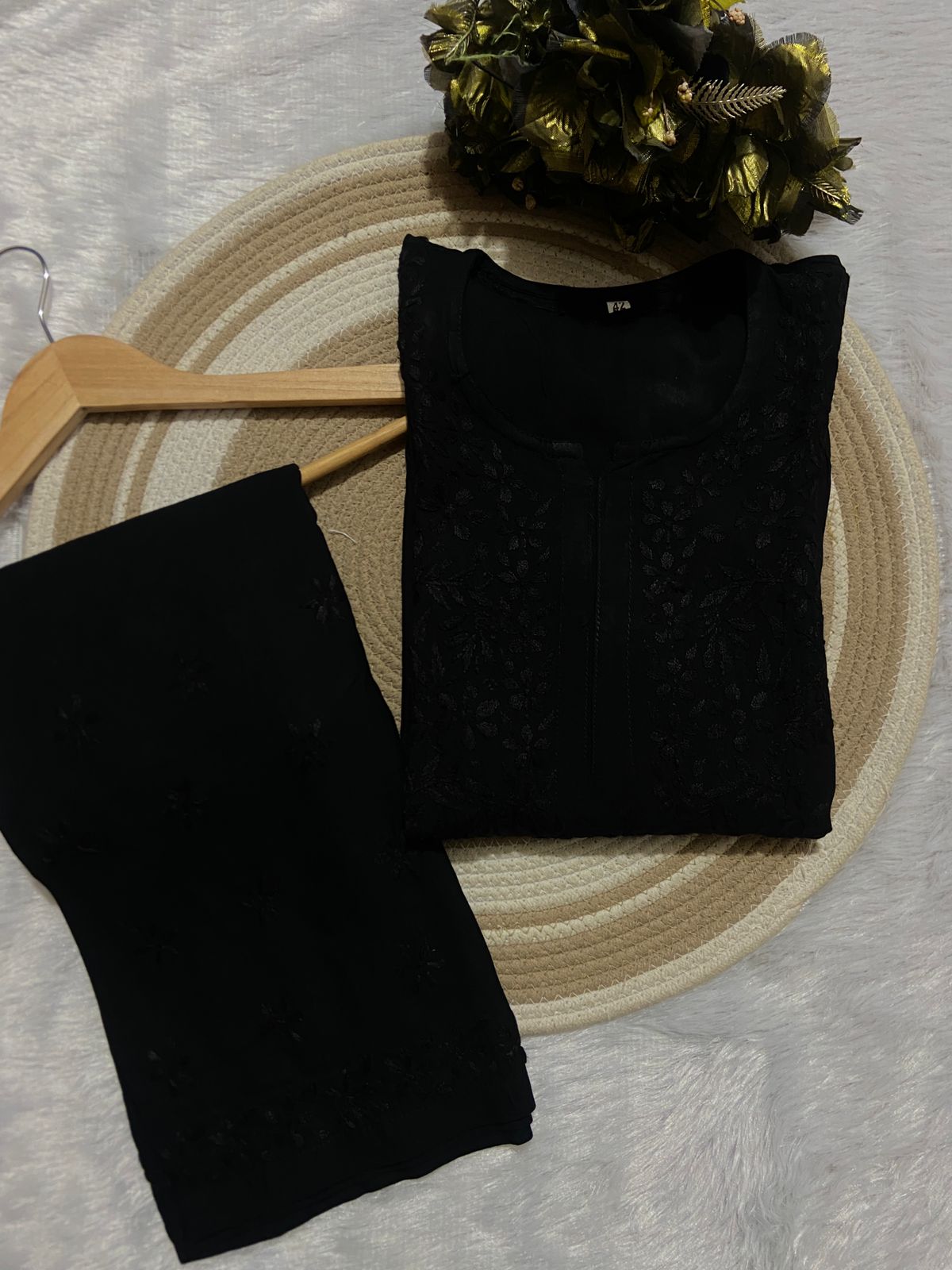 Color: Black Variant