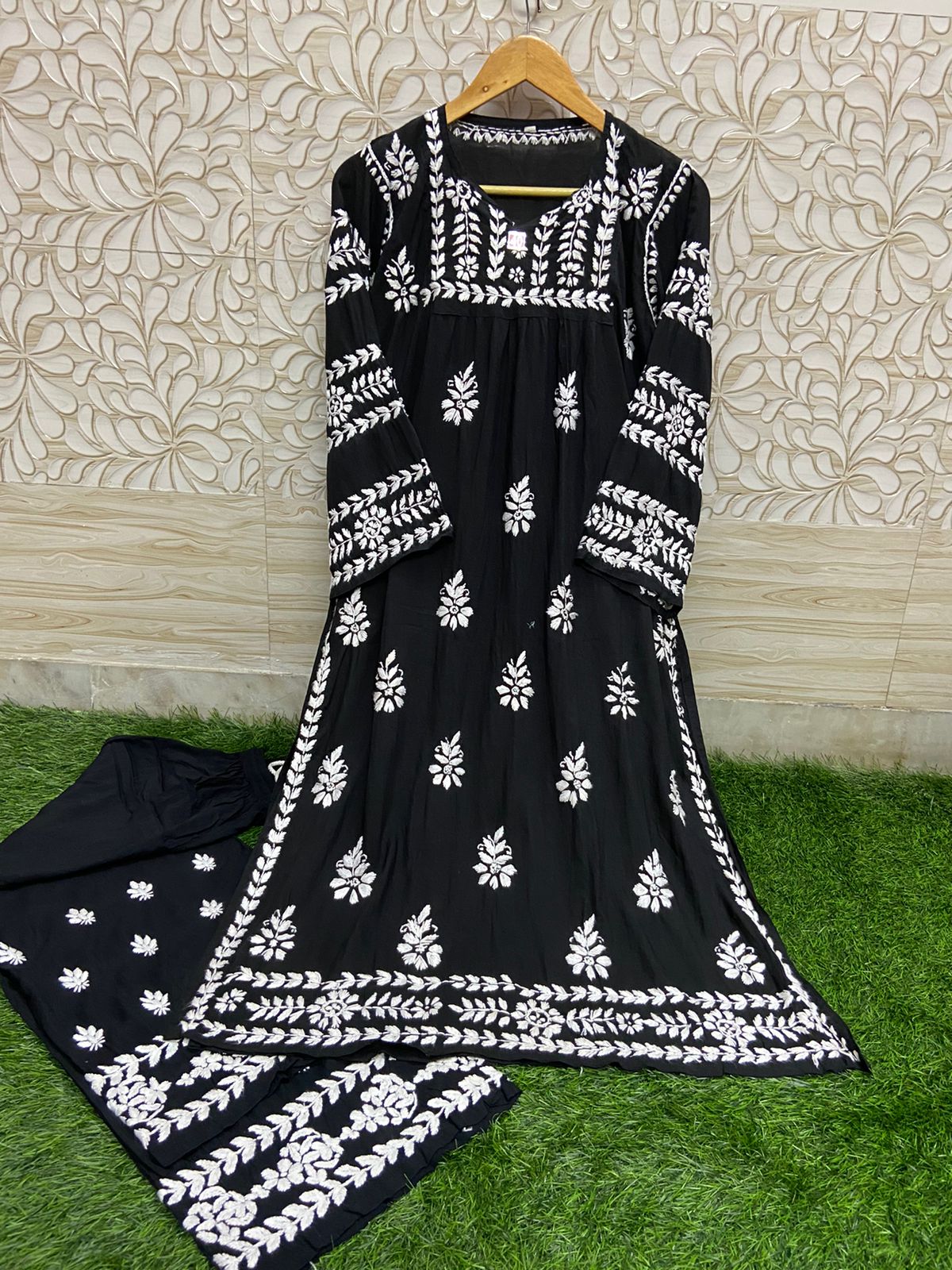 Color: Black