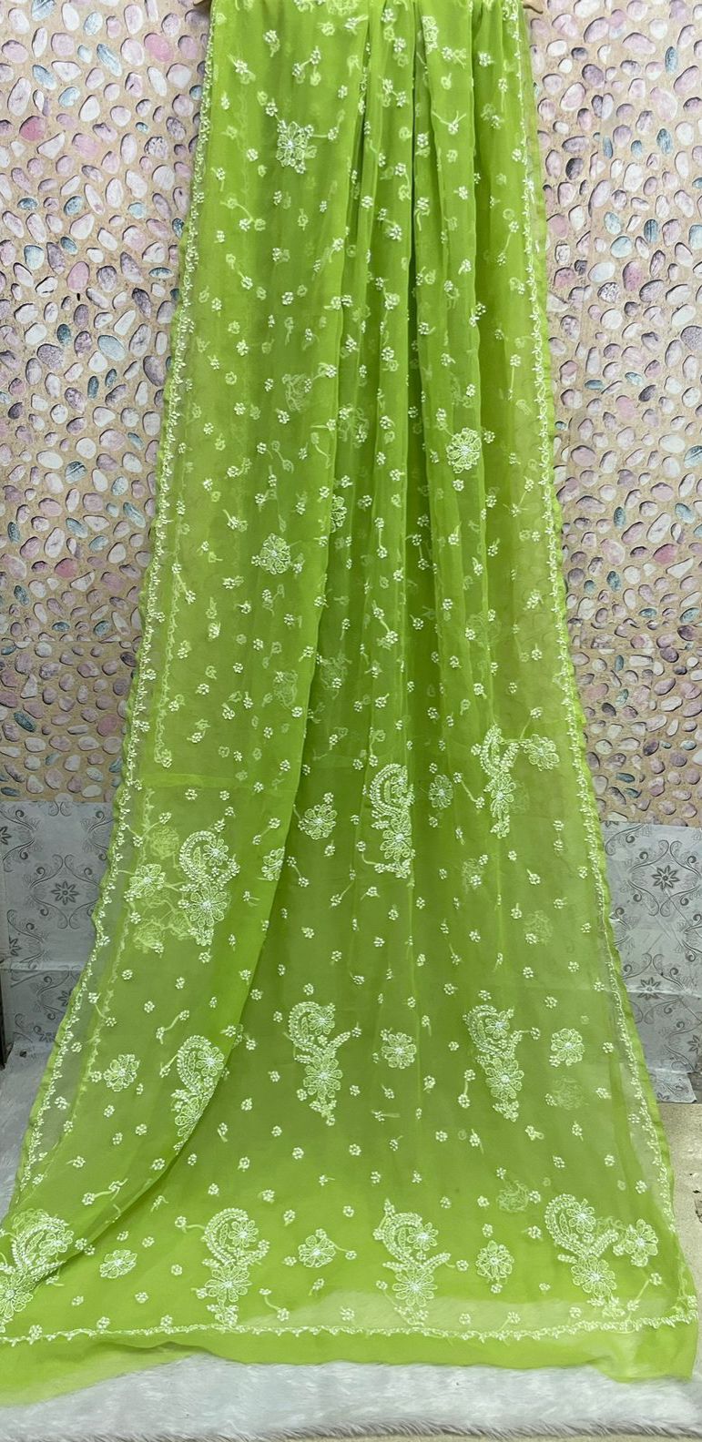 Color: Leafgreen