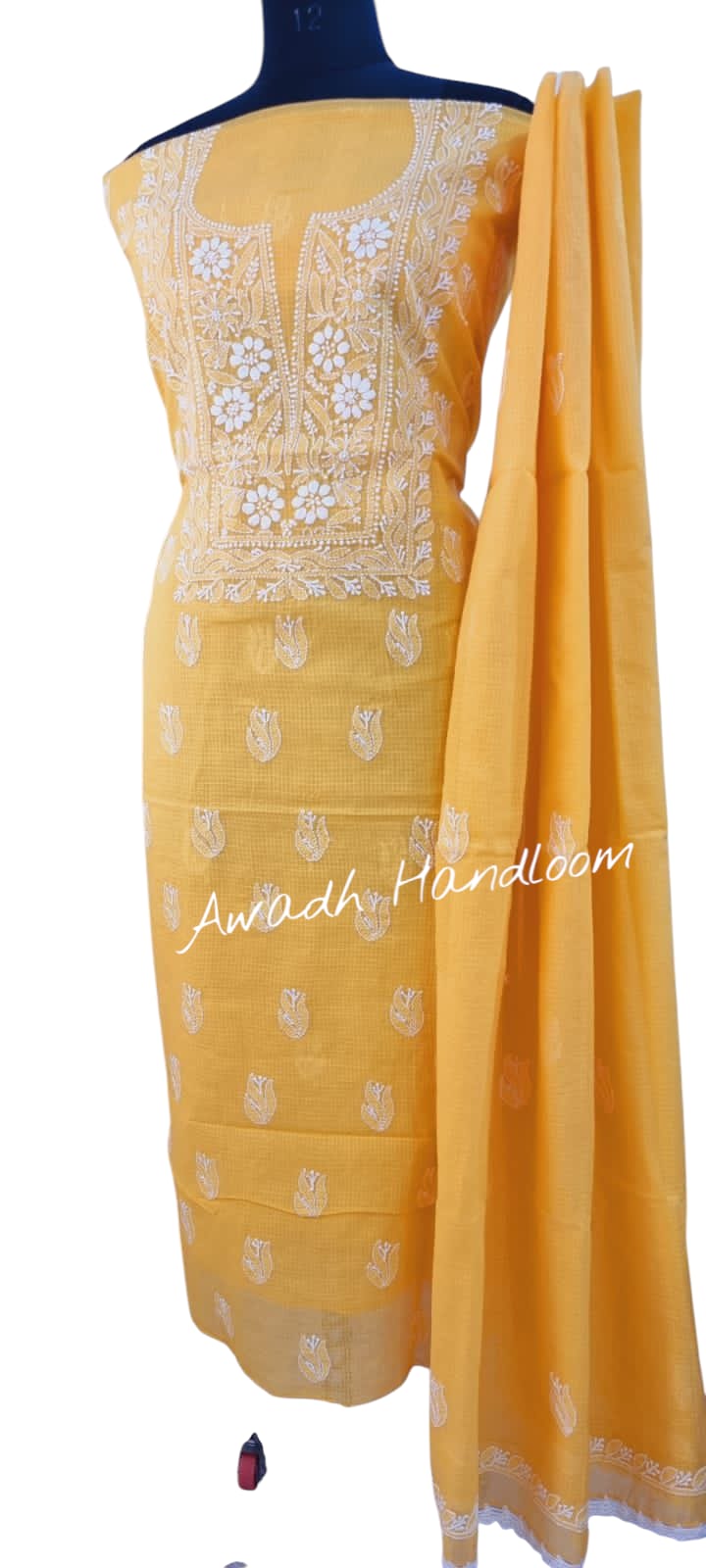 Color: Yellow