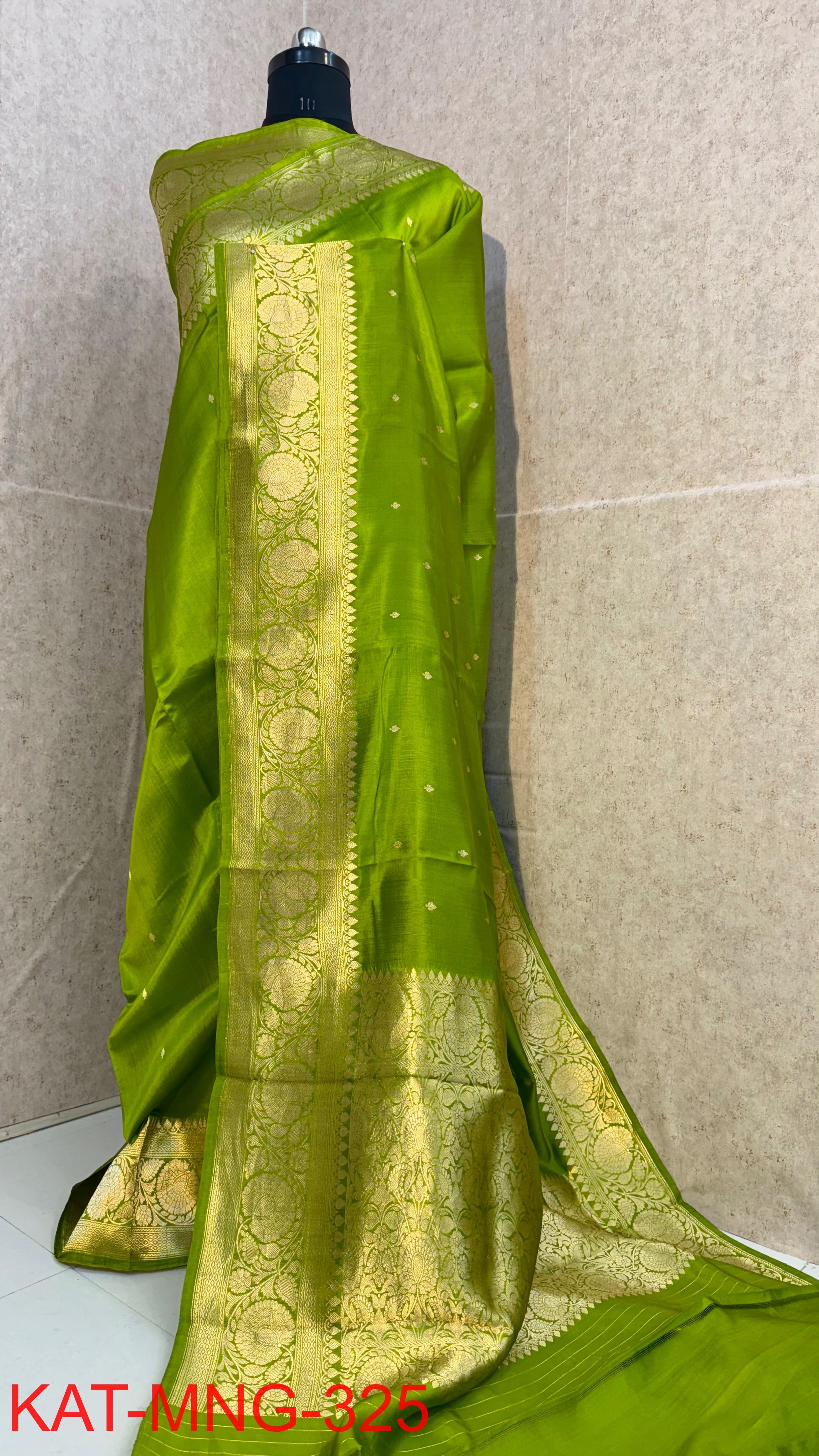 Color: Leaf Green