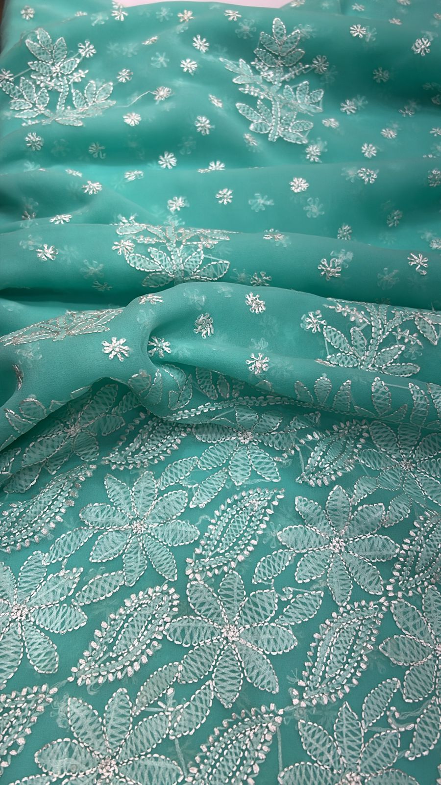 Color: Firoji