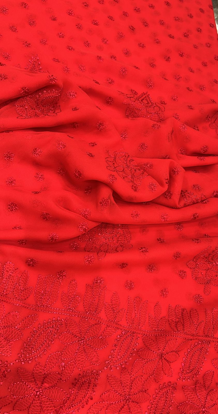 Color: Red