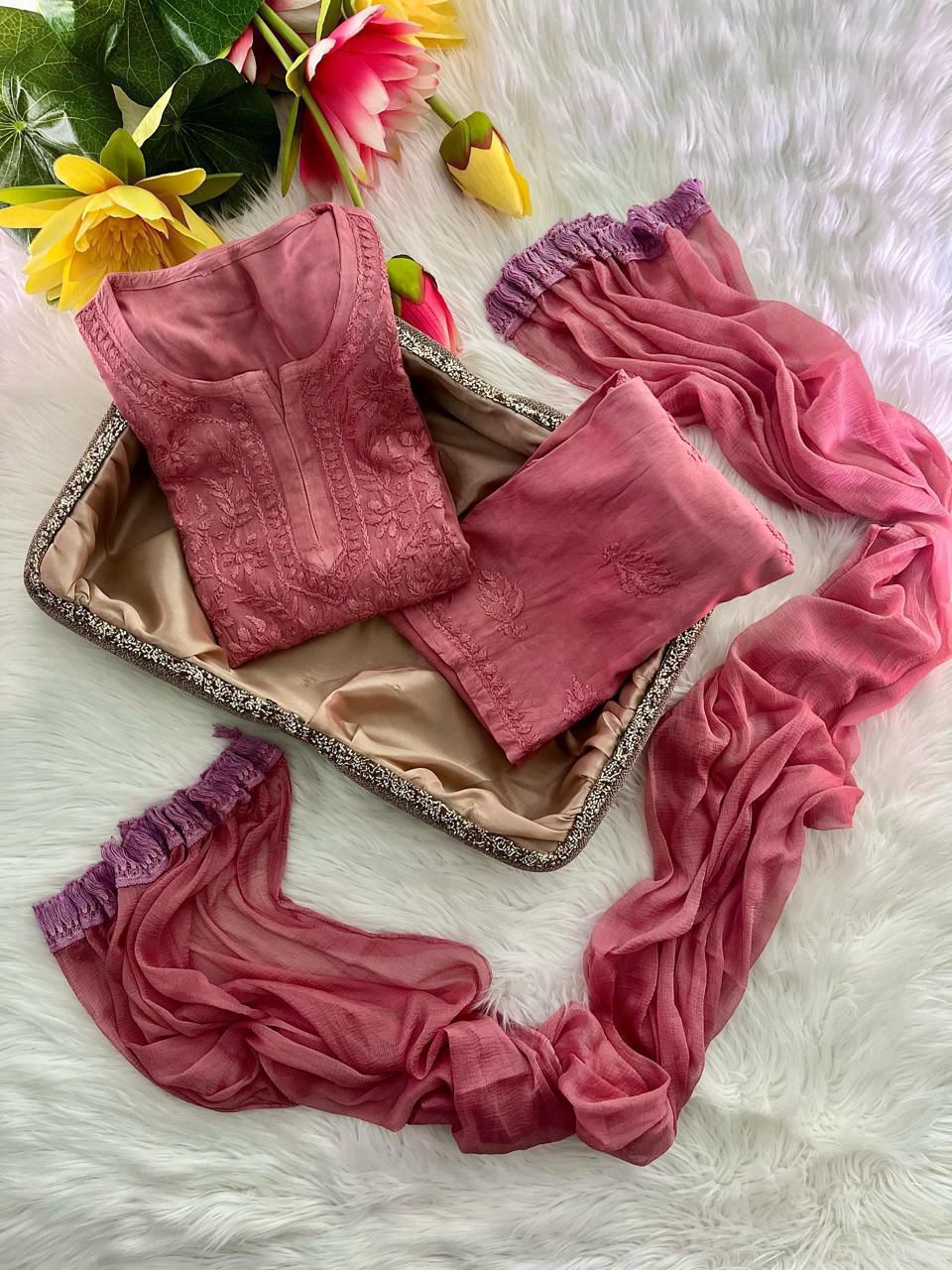 Color: Peach