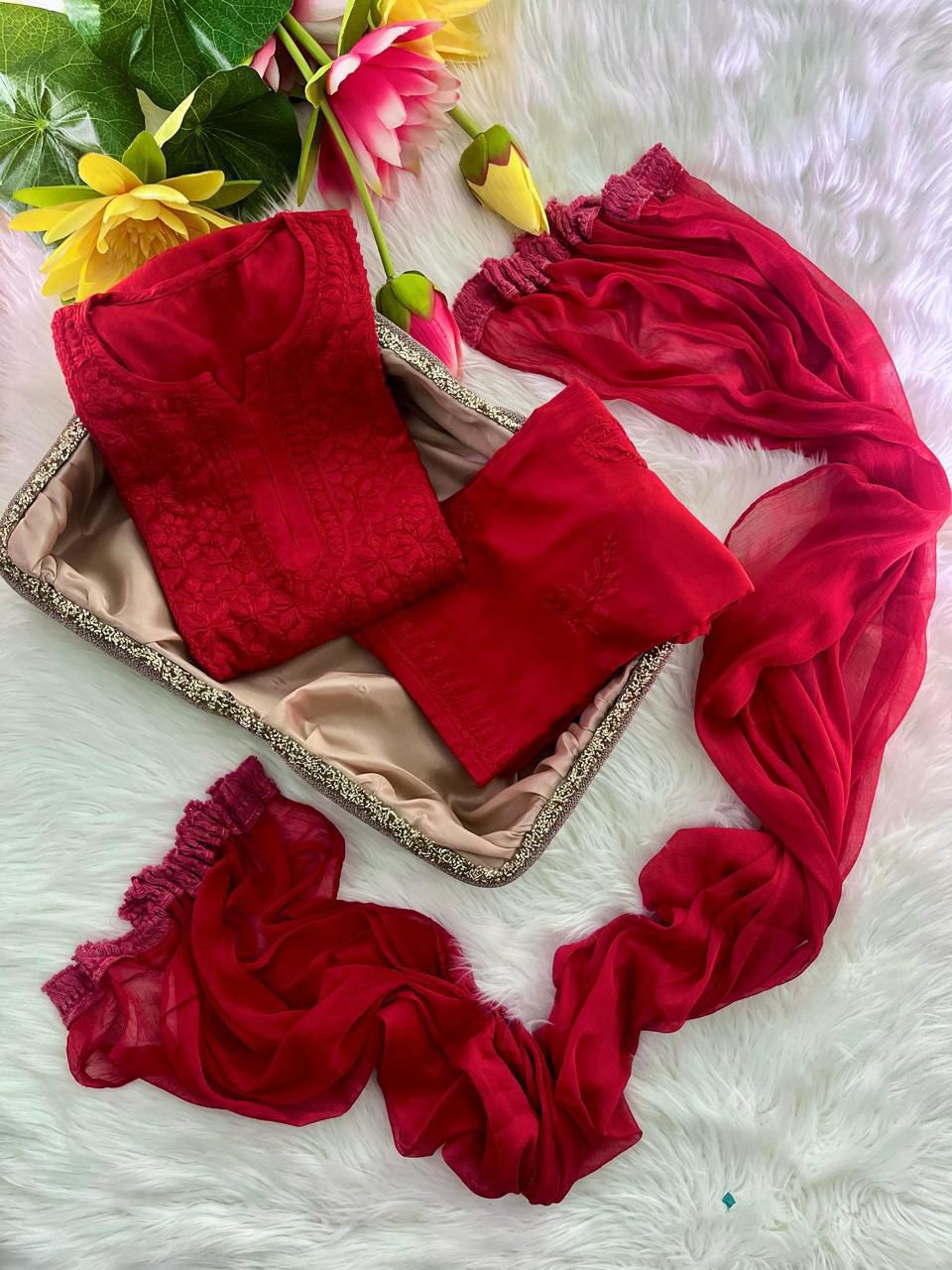Color: Red