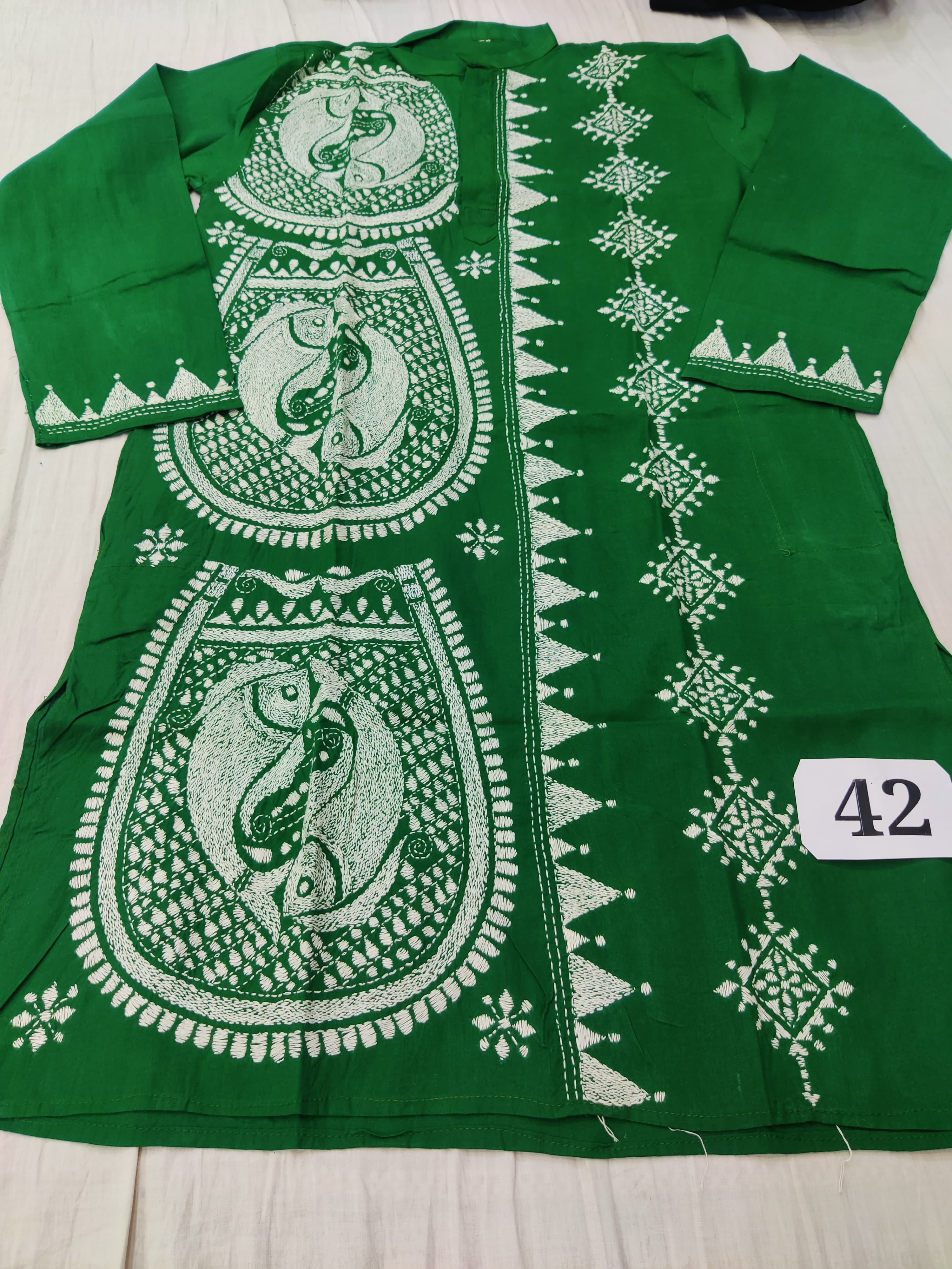 Color: Green