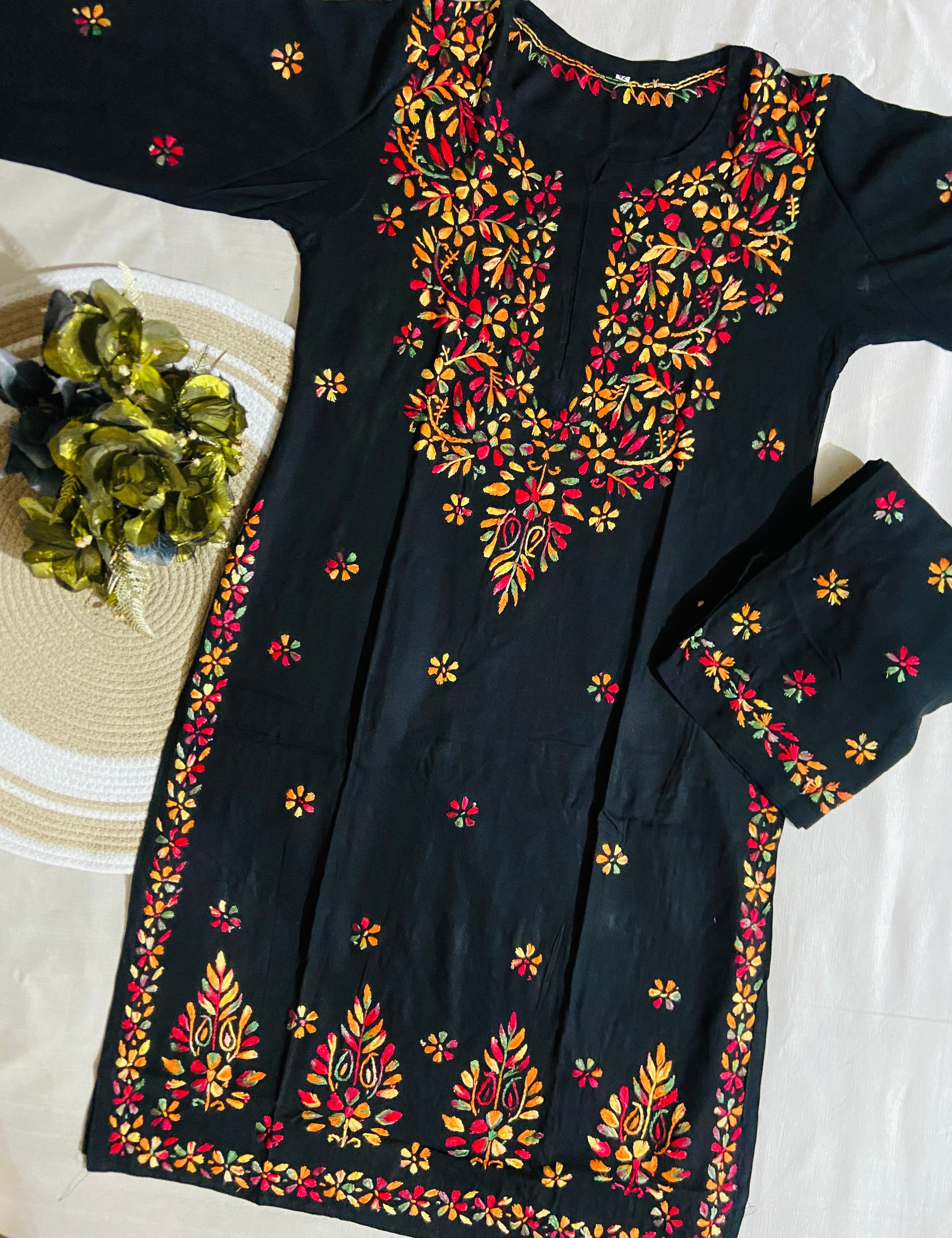 Color: Black Multi