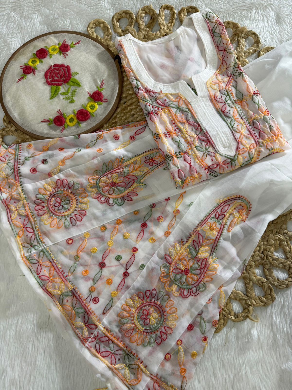 Color: White Multi