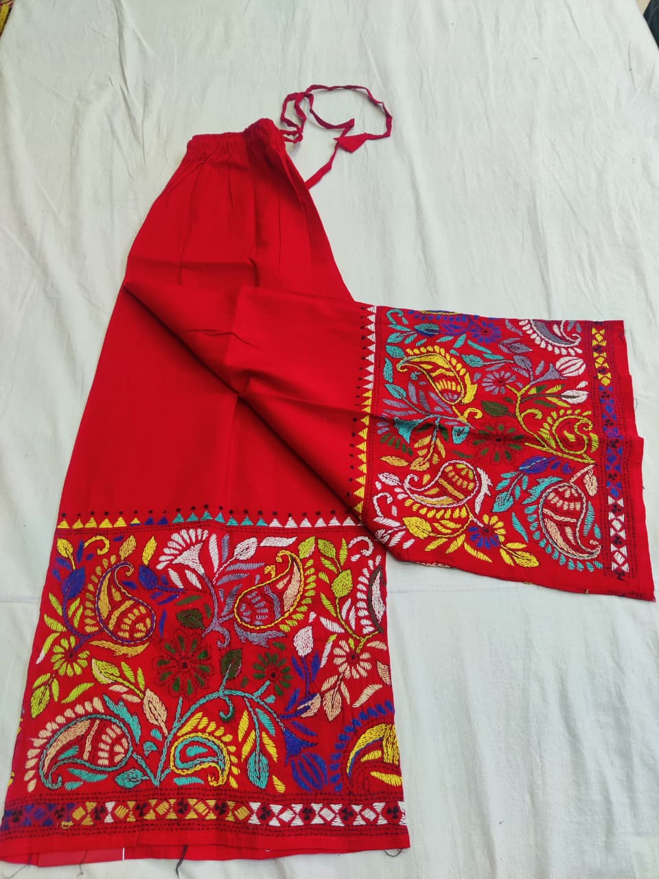 Color: Red