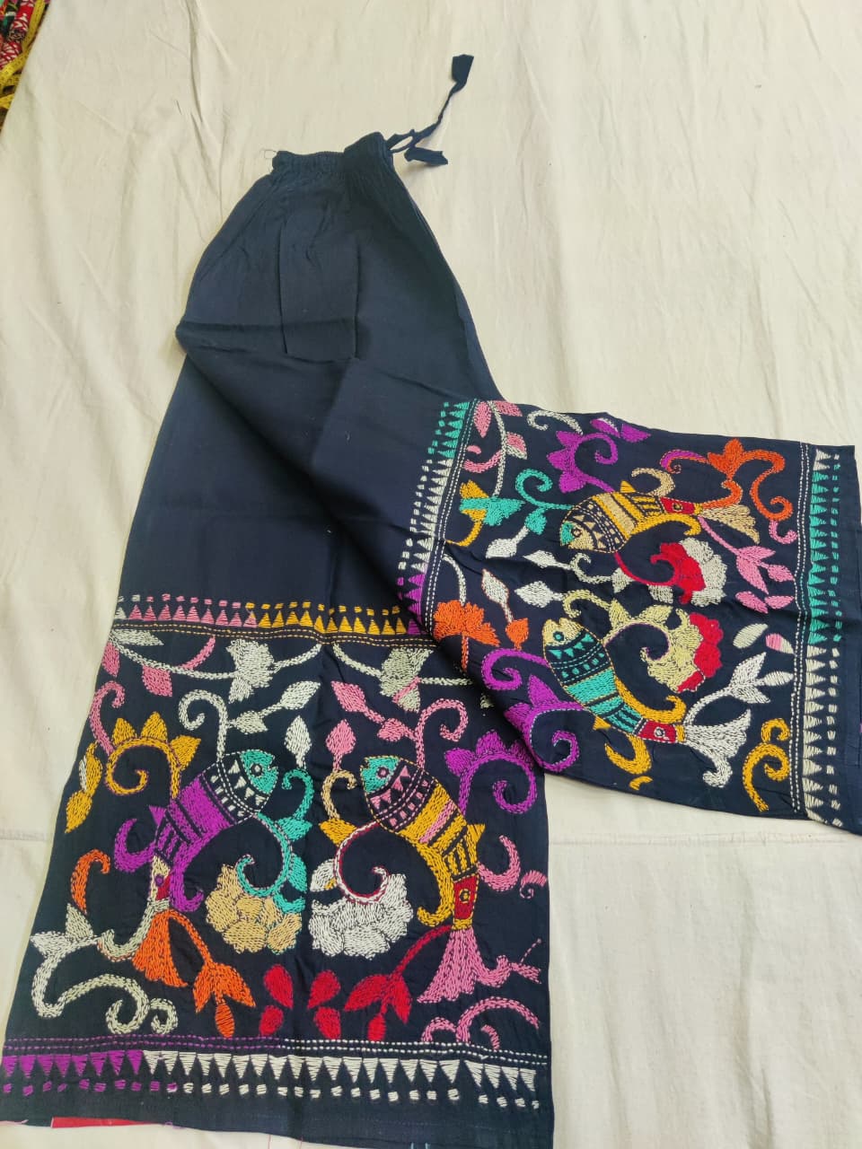 Color: Navyblue