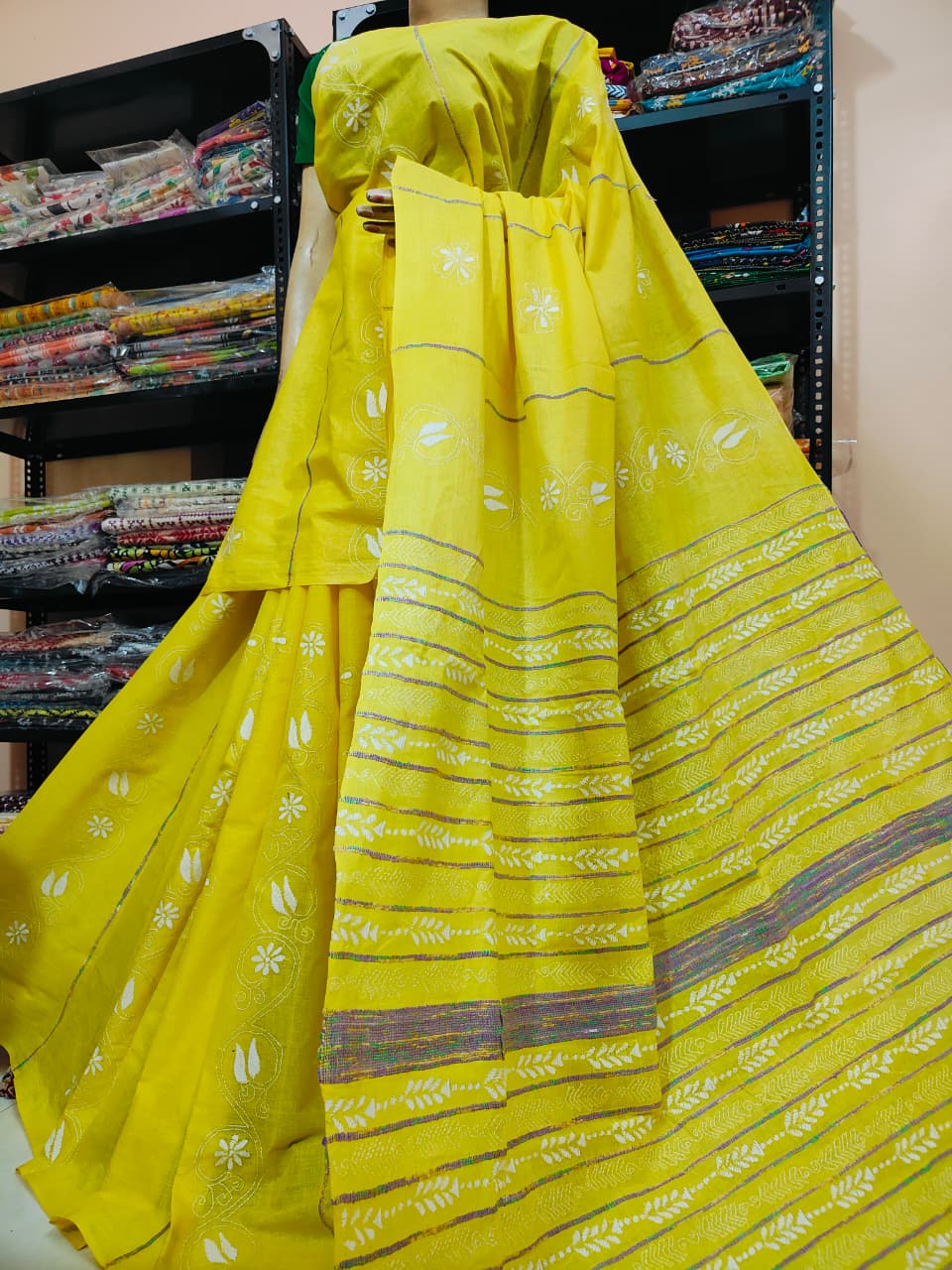 Color: Lemon Yellow