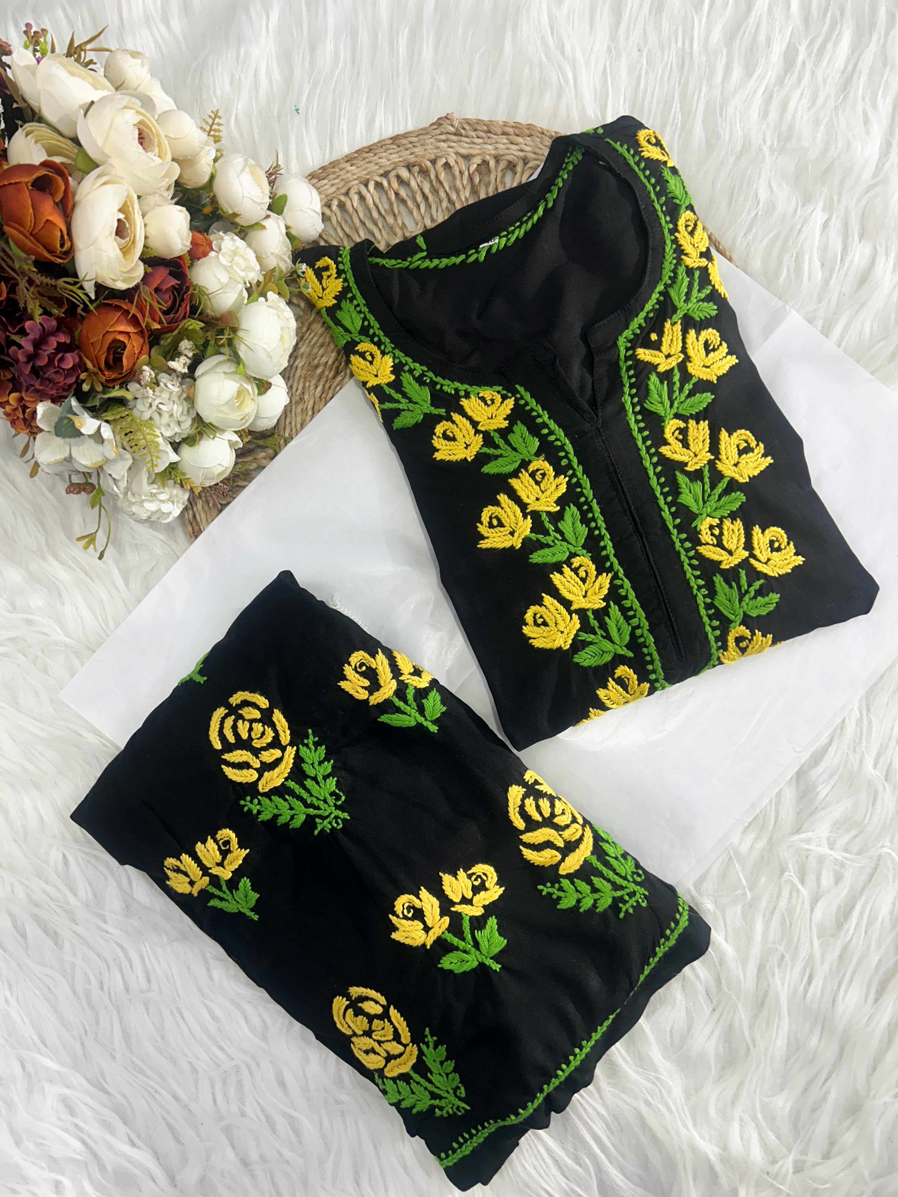 Color: Blackyellow