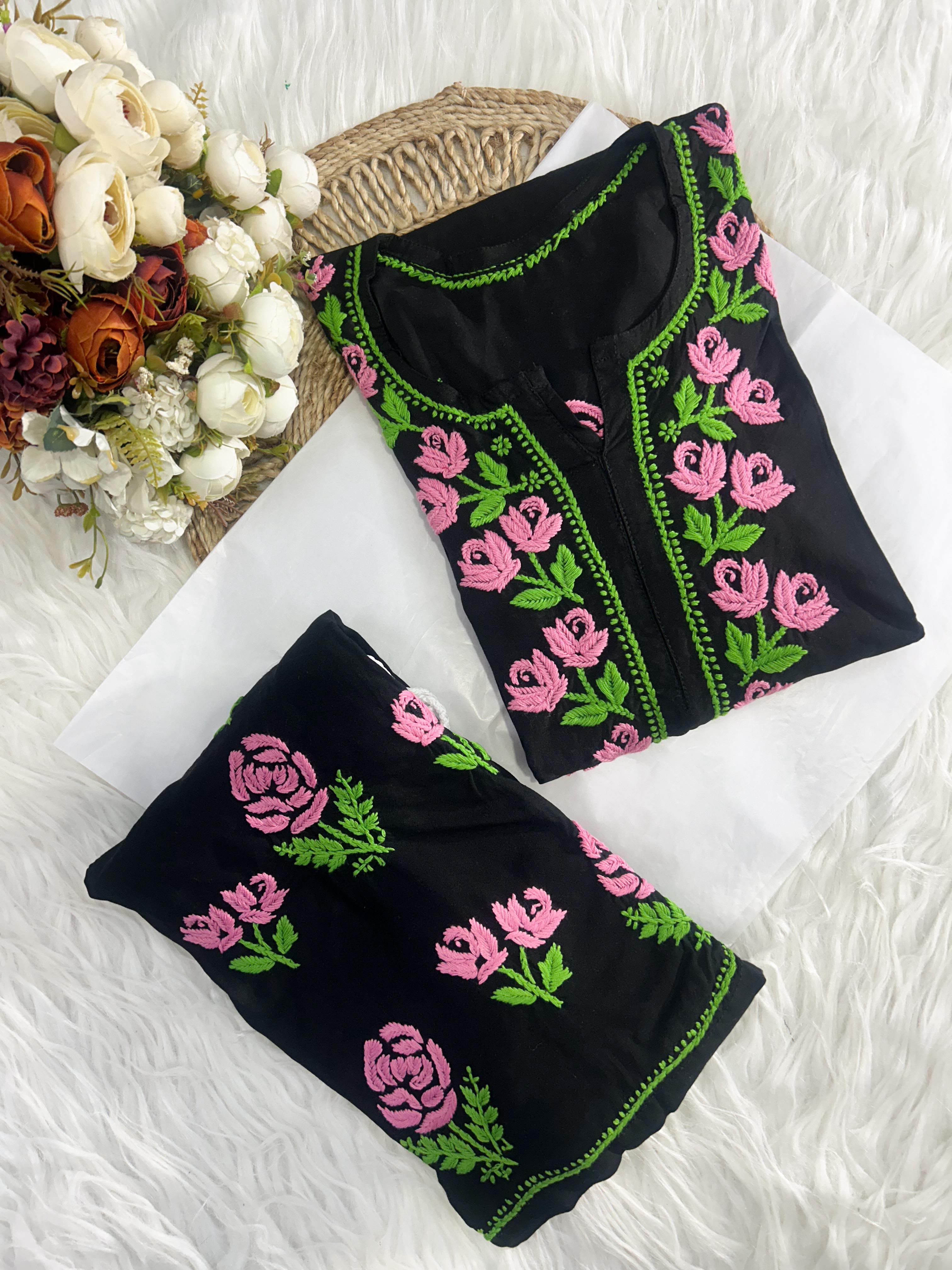 Color: Blackbabypink