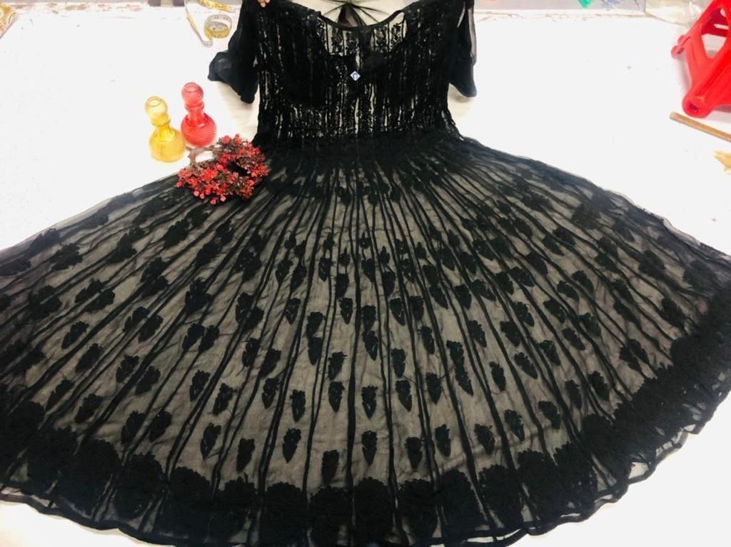Color: Black
